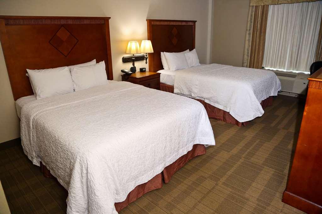 Hampton Inn & Suites Jennings Room photo