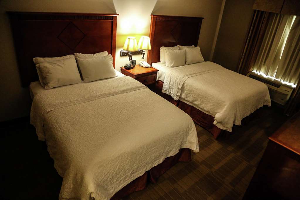 Hampton Inn & Suites Jennings Room photo